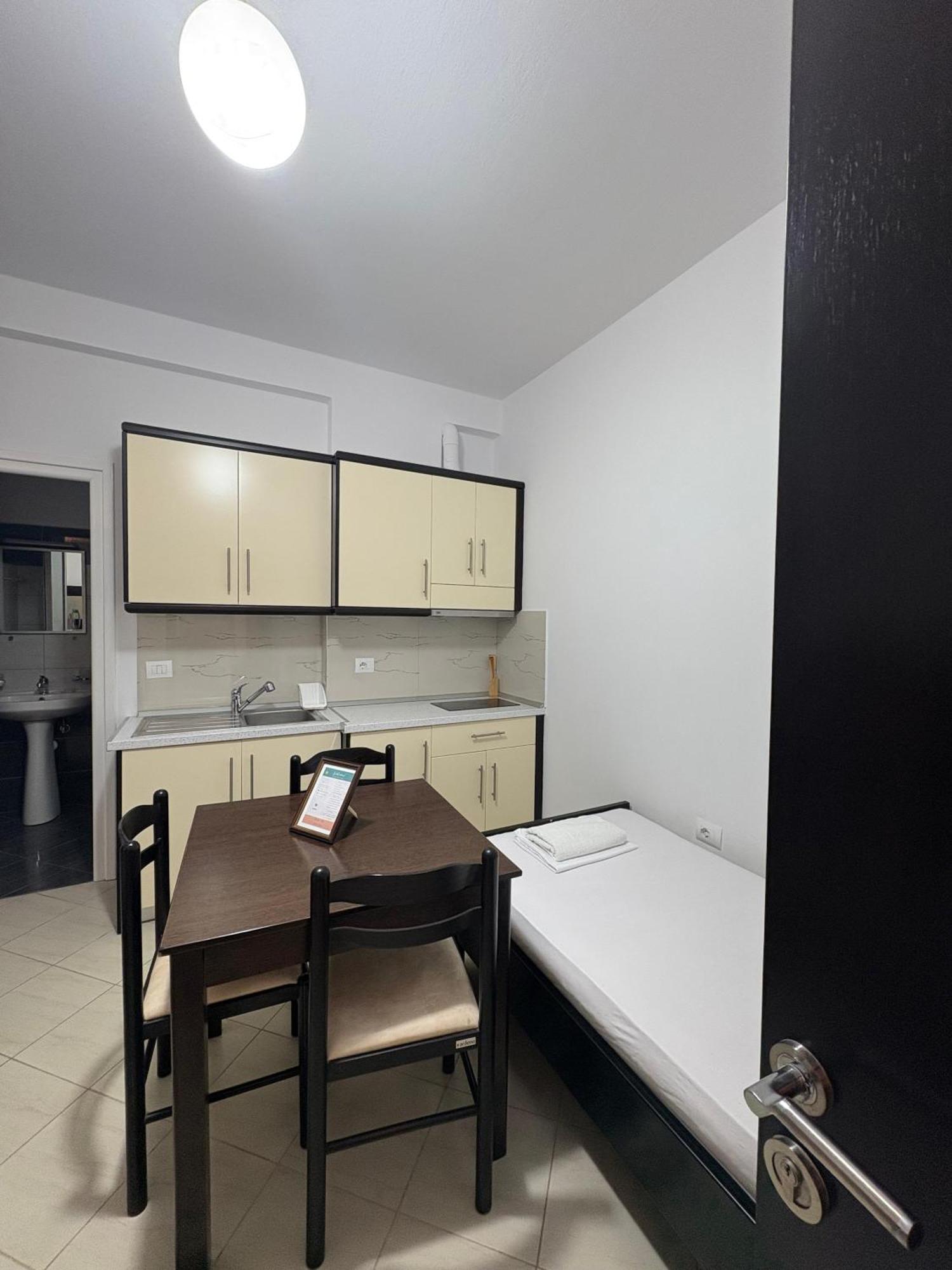Xhonis Apartments Ksamil Extérieur photo
