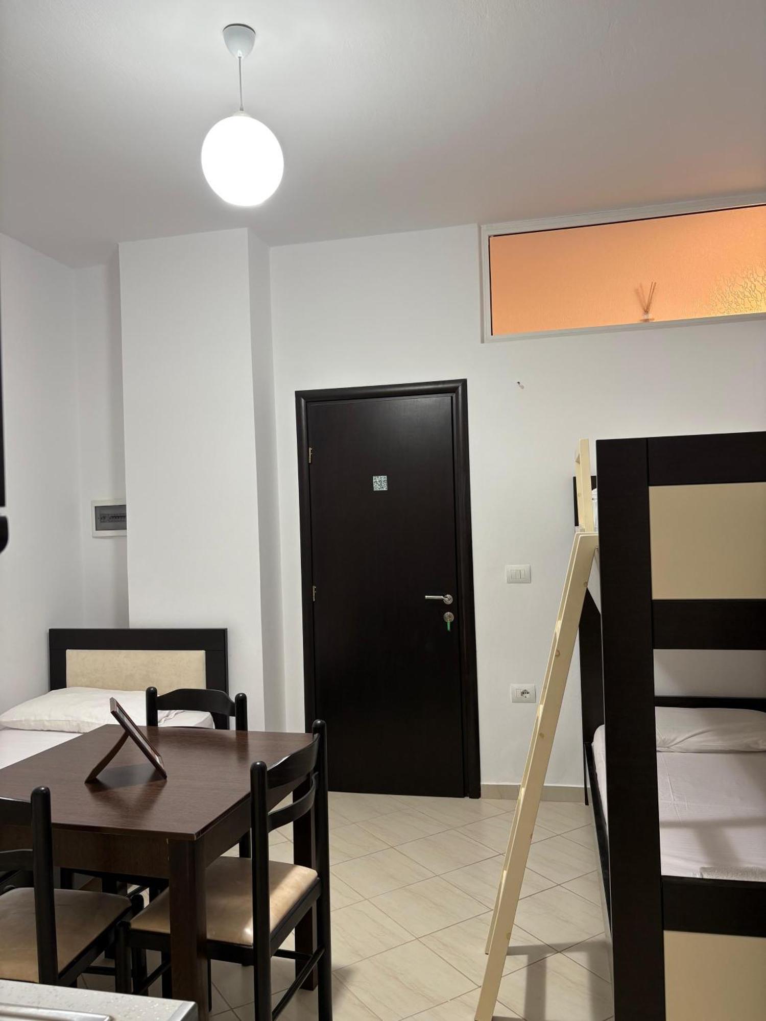 Xhonis Apartments Ksamil Extérieur photo